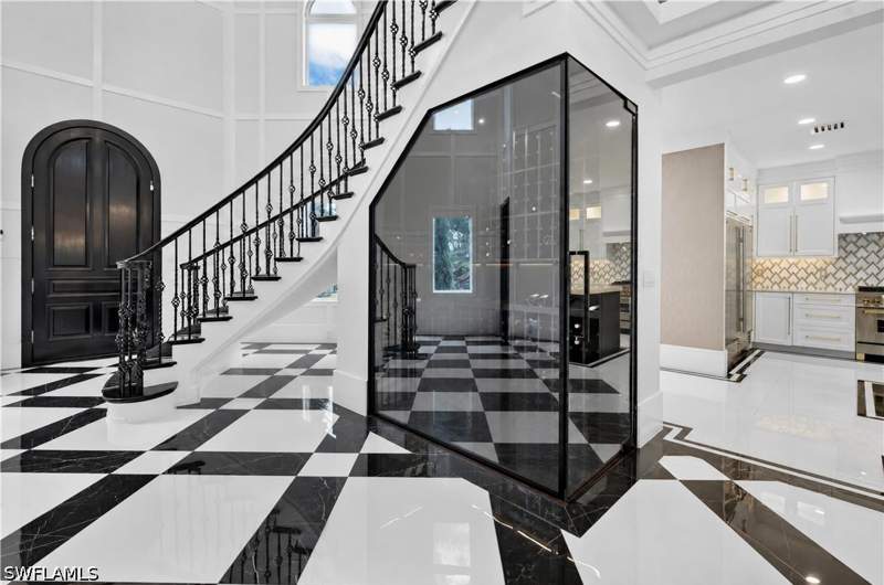 5 bedroom SingleFamilyResidence at 540 Ridge Dr, Pine Ridge Estates, Naples — photo 4