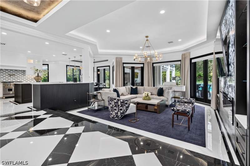 5 bedroom SingleFamilyResidence at 540 Ridge Dr, Pine Ridge Estates, Naples — photo 5