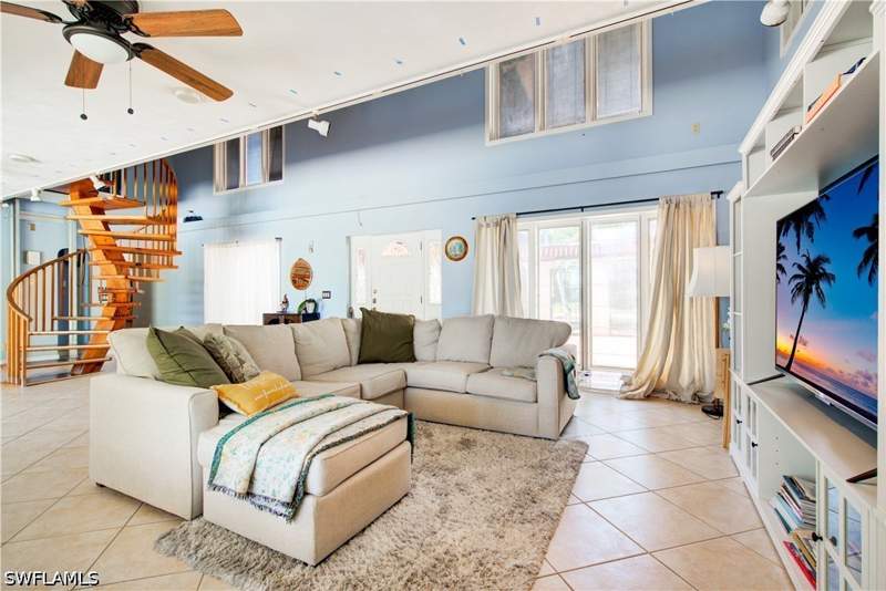 3 bedroom SingleFamilyResidence at 11 Capri Blvd, Isles Of Capri, Naples — photo 5