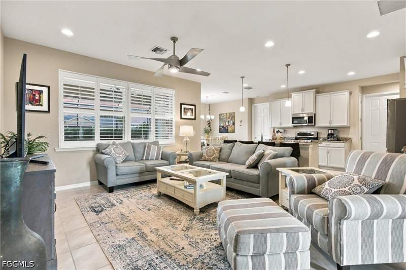 3 bedroom SingleFamilyResidence at 3707 SW 13th Ave, Cape Coral, Cape Coral — photo 4