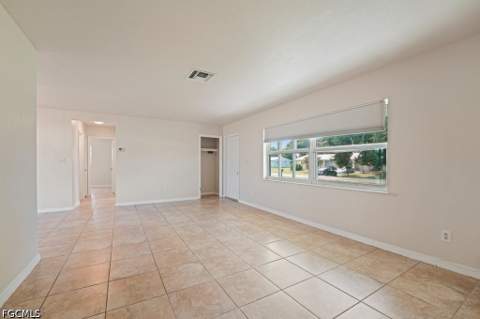 208 Norwich Ave, Lehigh Acres FL - photo 11 of 27