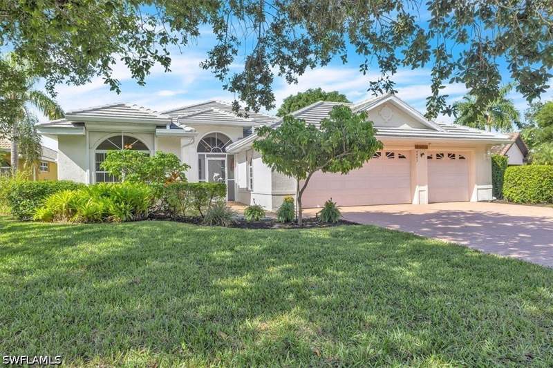 3 bedroom SingleFamilyResidence at 4407 Pomarine Ct, Longshore Lake, Naples — photo 2