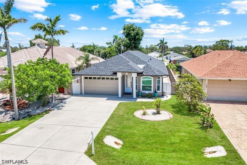 4 bedroom SingleFamilyResidence at 746 101st Ave N, Naples Park, Naples — photo 2