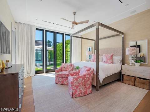 636 13th Ave S, Naples FL - photo 12 of 37