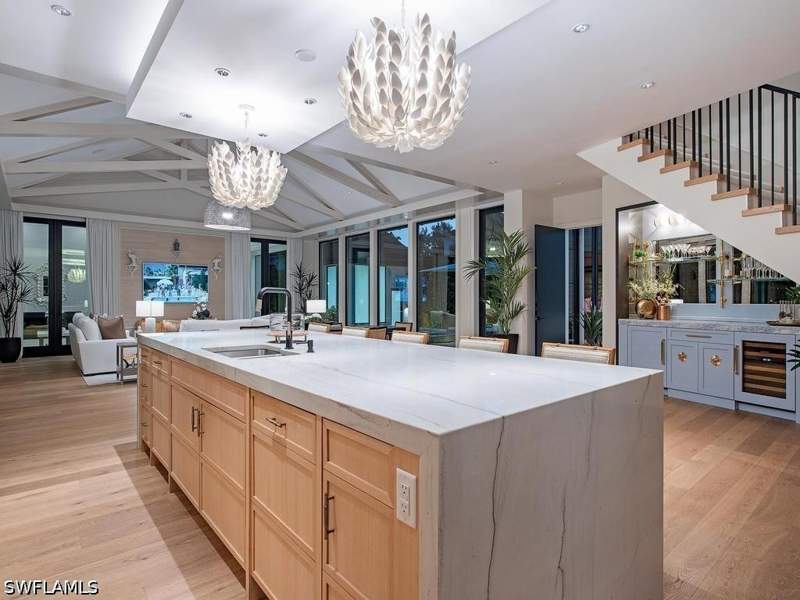 4 bedroom SingleFamilyResidence at 636 13th Ave S, Olde Naples, Naples — photo 5