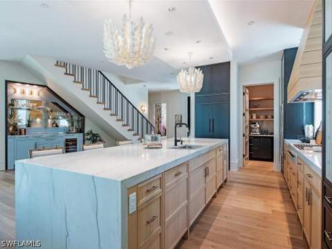 636 13th Ave S, Naples FL - photo 7 of 37