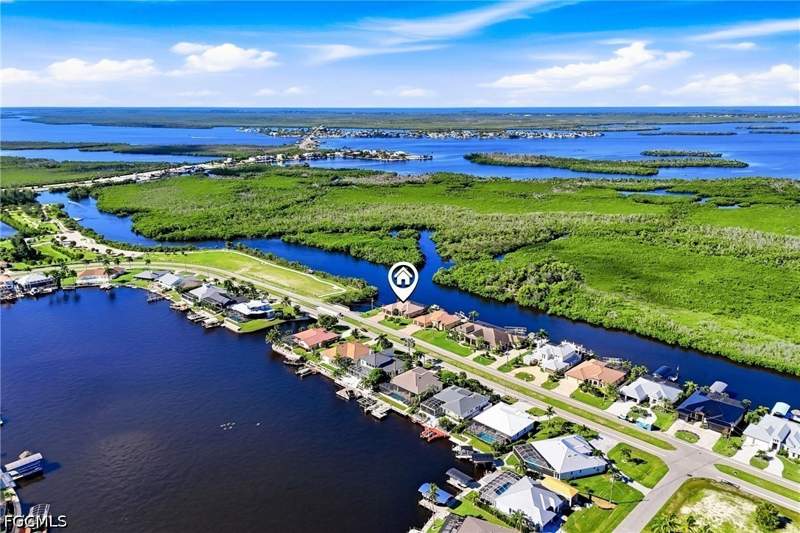 3 bedroom SingleFamilyResidence at 230 Old Burnt Store Rd S, Cape Coral, Cape Coral — photo 5
