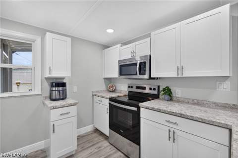125 Kim Dr, Naples FL - photo 9 of 31