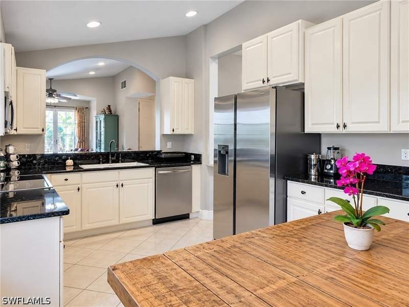 2 bedroom SingleFamilyResidence at 1578 Windamere Ln, Saturnia Lakes, Naples — photo 5