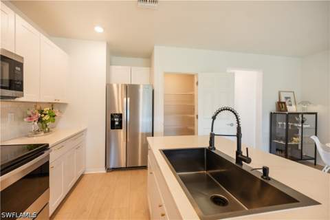 15480 Wildflower Cir, Naples FL - photo 8 of 44