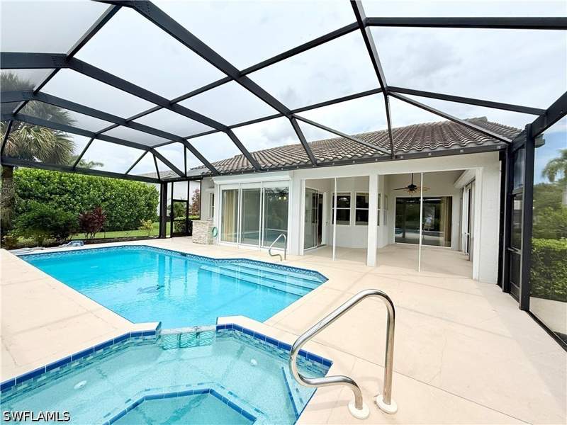 3 bedroom SingleFamilyResidence at 7809 Naples Heritage Dr, Cypress Pointe, Naples — photo 4