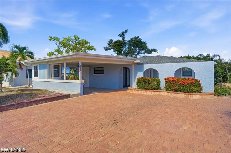 3 bedroom SingleFamilyResidence at 435 Donora Blvd, Shell Mound Park, Fort Myers Beach — photo 4