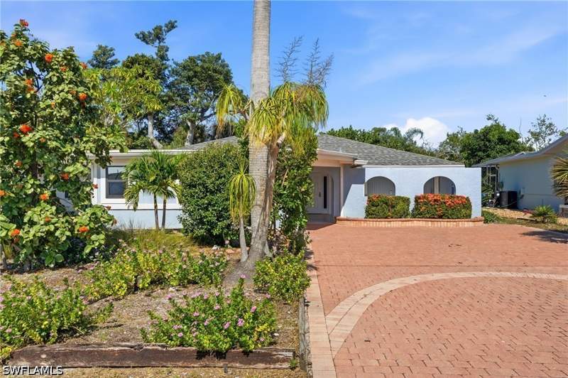 3 bedroom SingleFamilyResidence at 435 Donora Blvd, Shell Mound Park, Fort Myers Beach — photo 5
