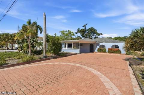 435 Donora Blvd, Fort Myers Beach FL - photo 6 of 50