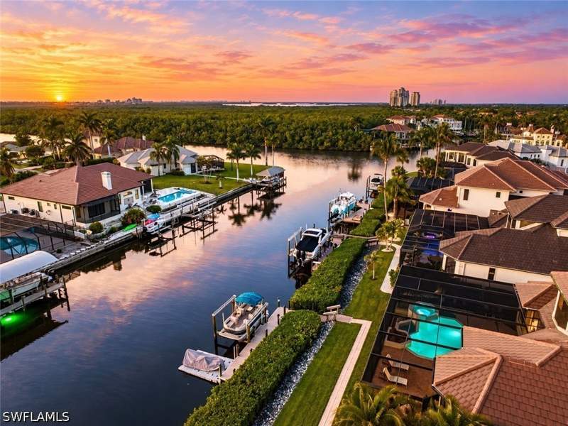 5 bedroom SingleFamilyResidence at 27585 River Reach Dr, River Reach Estates, Bonita Springs — photo 3