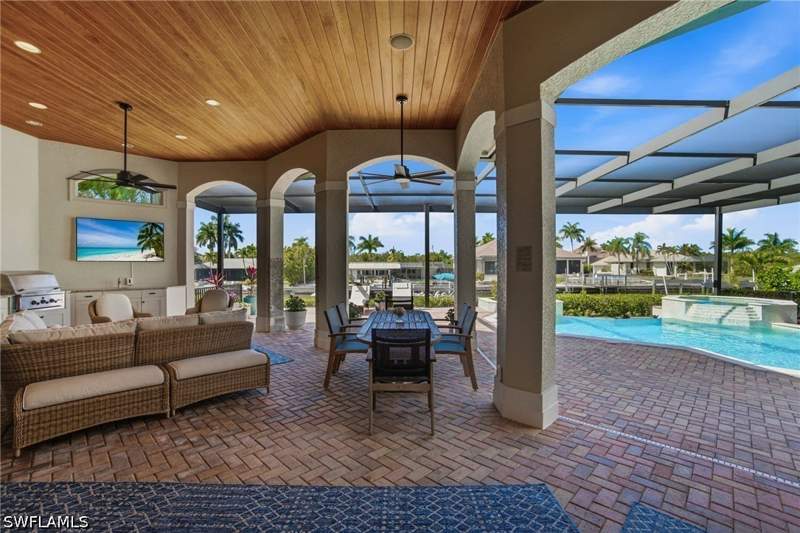 5 bedroom SingleFamilyResidence at 27585 River Reach Dr, River Reach Estates, Bonita Springs — photo 4