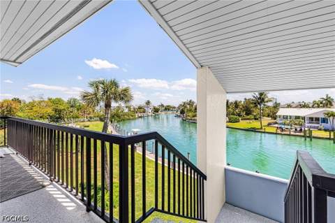 1250 Tennisplace Ct B32, Sanibel FL - photo 23 of 31
