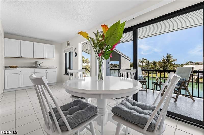 2 bedroom Condominium at 1250 Tennisplace Ct B32, Tennisplace, Sanibel — photo 3