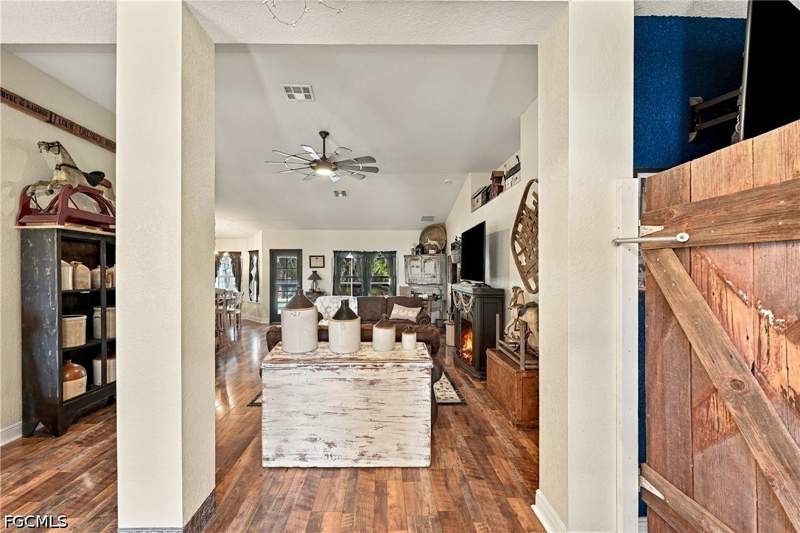 4 bedroom SingleFamilyResidence at 2301 NE 33rd Ln, Cape Coral, Cape Coral — photo 4