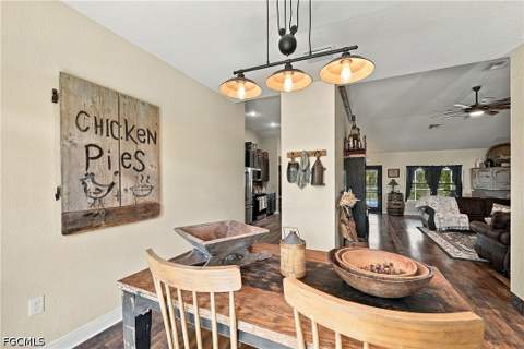 2301 NE 33rd Ln, Cape Coral FL - photo 9 of 59
