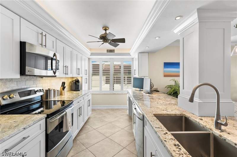 3 bedroom Condominium at 1001 S Collier Blvd Th2, Surfwalk, Marco Island — photo 5