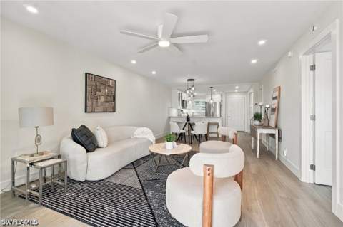 13 High Point Cir N 206, Naples FL - photo 11 of 46