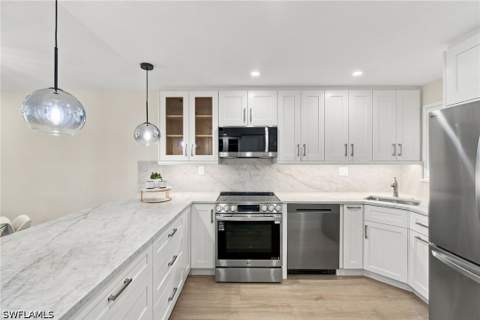 13 High Point Cir N 206, Naples FL - photo 8 of 46