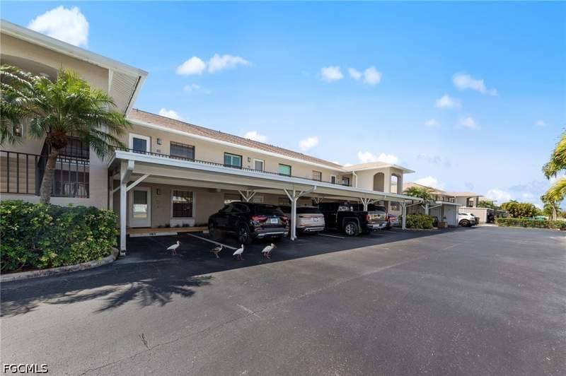 2 bedroom Condominium at 902 SW 48th Ter 104, Dockside Condo Of Cape Coral, Cape Coral — photo 3