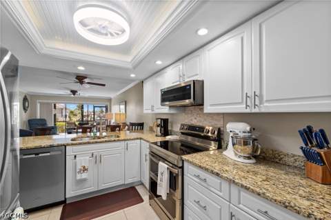 902 SW 48th Ter 104, Cape Coral FL - photo 9 of 42