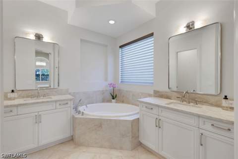 7319 Lantana Cir, Naples FL - photo 10 of 35