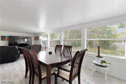 2140 Harbor Ln, Naples FL - photo 7 of 30