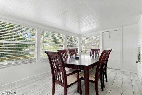 2140 Harbor Ln, Naples FL - photo 9 of 30
