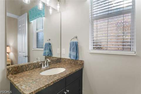 13836 Woodhaven Cir, Fort Myers FL - photo 15 of 50