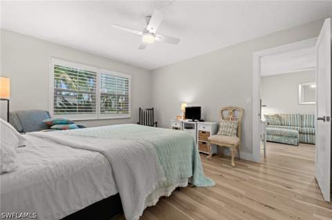 1021 3rd St S 110, Naples FL - photo 12 of 22