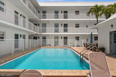 1021 3rd St S 110, Naples FL - photo 18 of 22