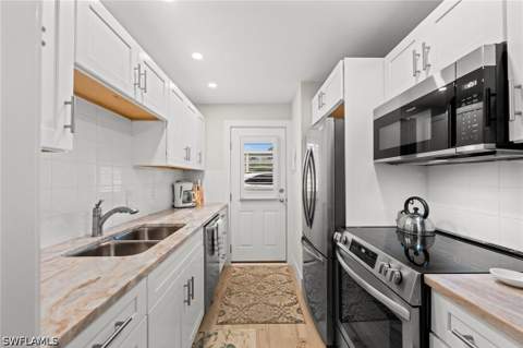 1021 3rd St S 110, Naples FL - photo 8 of 22