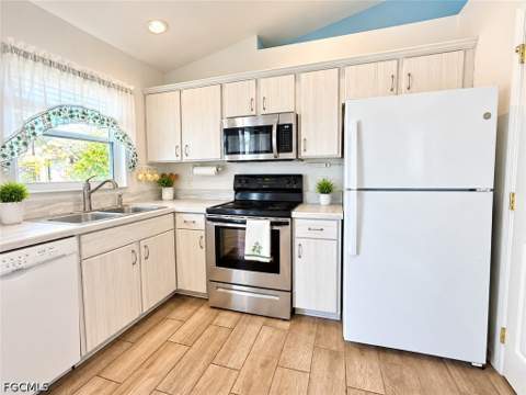 2208 NW 1st Pl, Cape Coral FL - photo 9 of 22