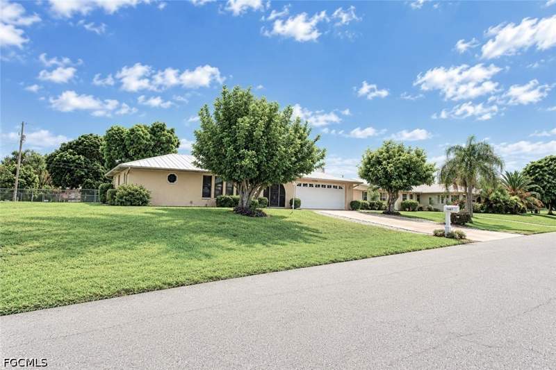 3 bedroom SingleFamilyResidence at 4507 SE 9th Pl, Cape Coral, Cape Coral — photo 3