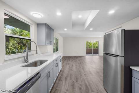 1284 Rainbow Ct, Naples FL - photo 10 of 30
