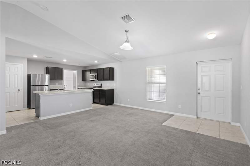 3 bedroom SingleFamilyResidence at 4137 NE 14th Pl, Cape Coral, Cape Coral — photo 4