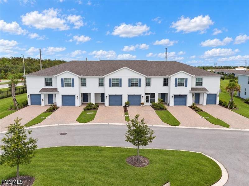 3 bedroom Townhouse at 8031 Haley Creek Way, Asher Park, Fort Myers — photo 2