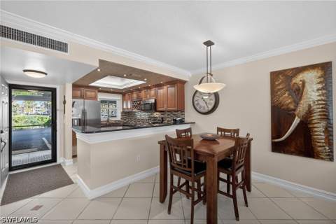 201 Quail Forest Blvd 109, Naples FL - photo 13 of 41