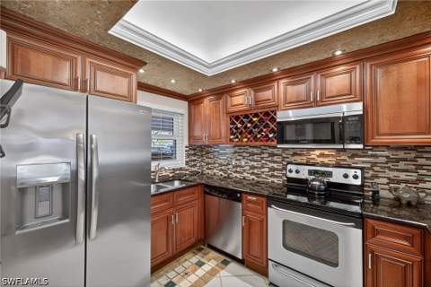 201 Quail Forest Blvd 109, Naples FL - photo 9 of 41