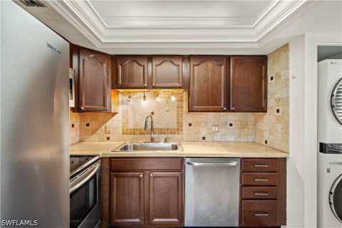 1400 Pompei Ln 1, Naples FL - photo 8 of 22