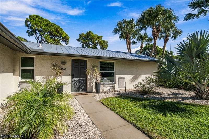 2 bedroom SingleFamilyResidence at 2265 Outrigger Ln, Coconut River, Naples — photo 3