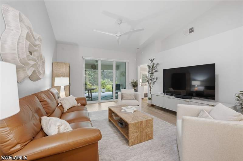 2 bedroom Attached at 8089 San Vista Cir 3-3R, Monterey Villas, Naples — photo 3