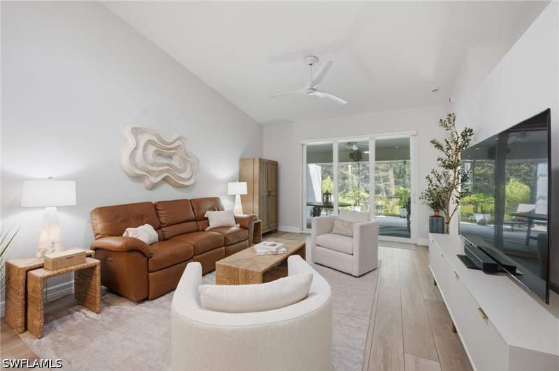 2 bedroom Attached at 8089 San Vista Cir 3-3R, Monterey Villas, Naples — photo 4