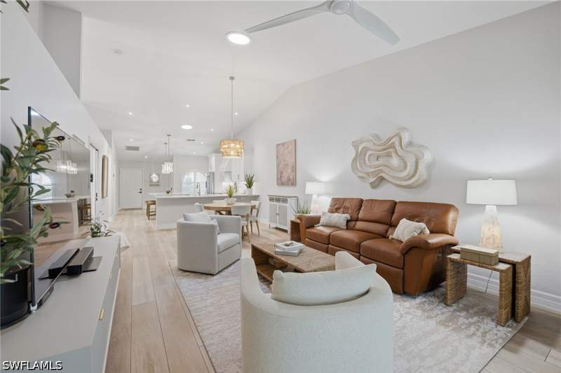 2 bedroom Attached at 8089 San Vista Cir 3-3R, Monterey Villas, Naples — photo 5