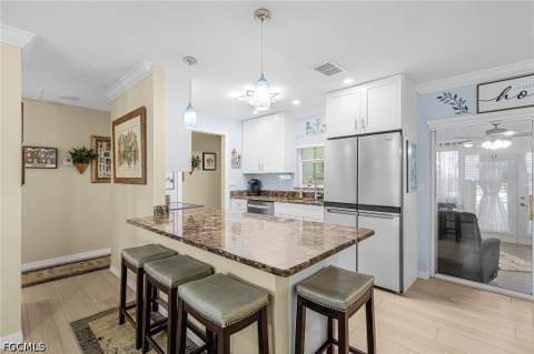 2073 E Tobago Cir, Fort Myers FL - photo 10 of 35