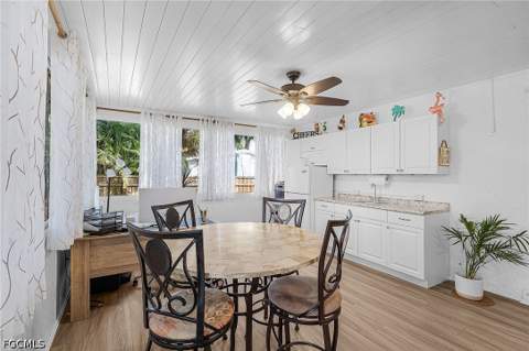 2073 E Tobago Cir, Fort Myers FL - photo 20 of 35